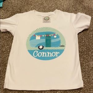 White short sleeve shirt with camper design